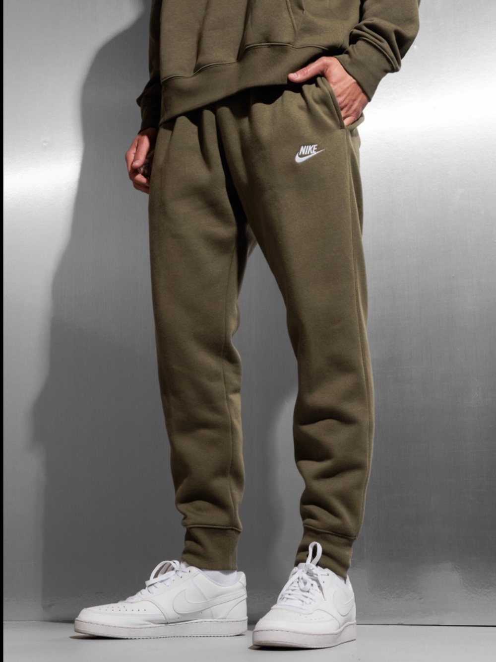 Nike Fleece Joggers - Medium Olive